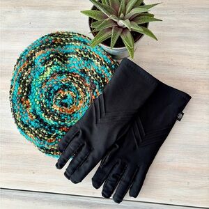 Isotoner ISOfit Black Gloves & Turquoise & Orange Multicolour Knit Beret (OS)